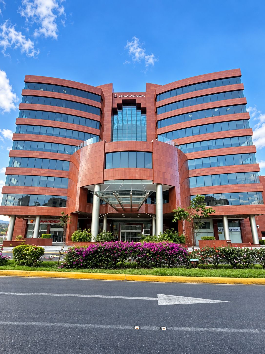 Meridiano Business Center, el edificio de la oficina de Horizons Realty en San Rafael de Escazú