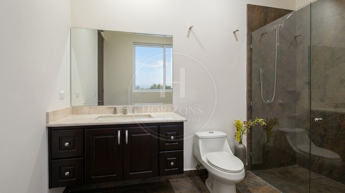 Se Vende Casa de Una Planta en Condominio Tramonto Granadilla Curridabat cerca Aleste 3 habitaciones NJA654