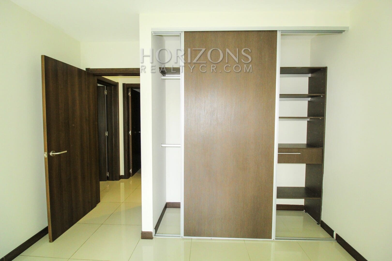 ALQUILO APARTAMENTO 1km RODONTA BANDERAS CONTEMPORANEO 2 DORMITORIOS 2 BAÑOS 2 PARQUEOS nja976