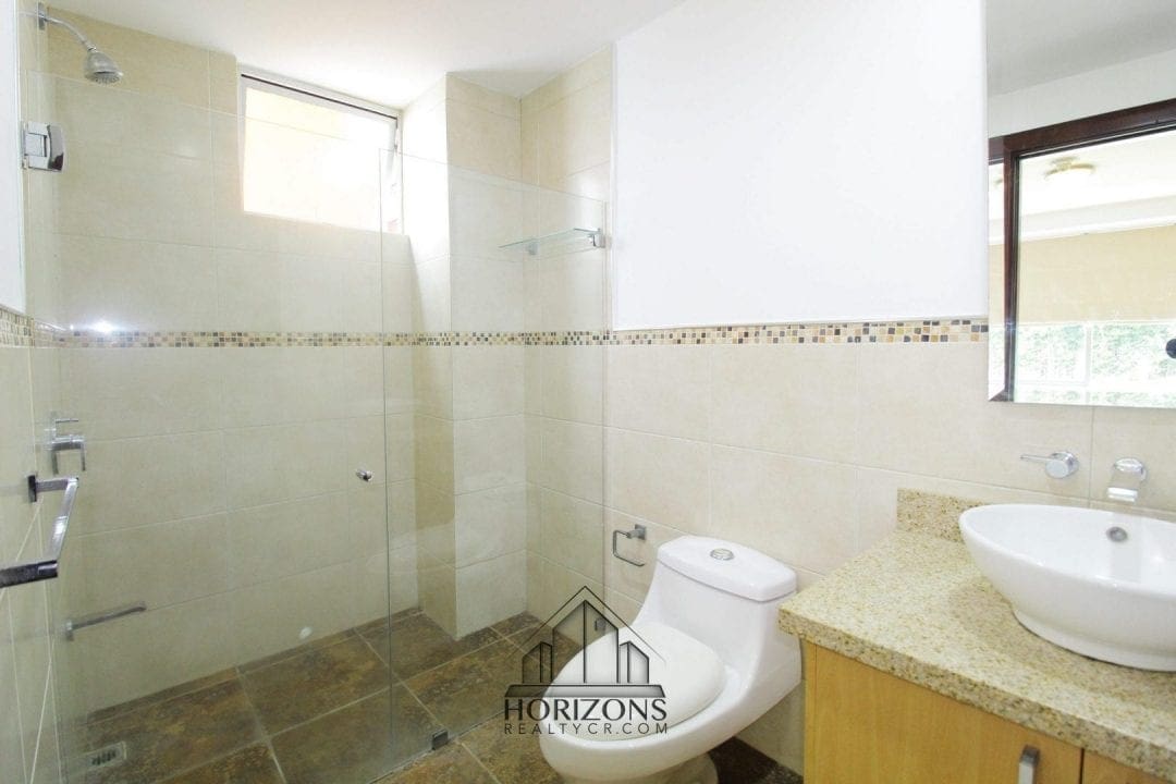 APARTAMENTO AMUEBLADO EN GUACHIPELIN 2 HABITACIONES ALQUILER – NO389