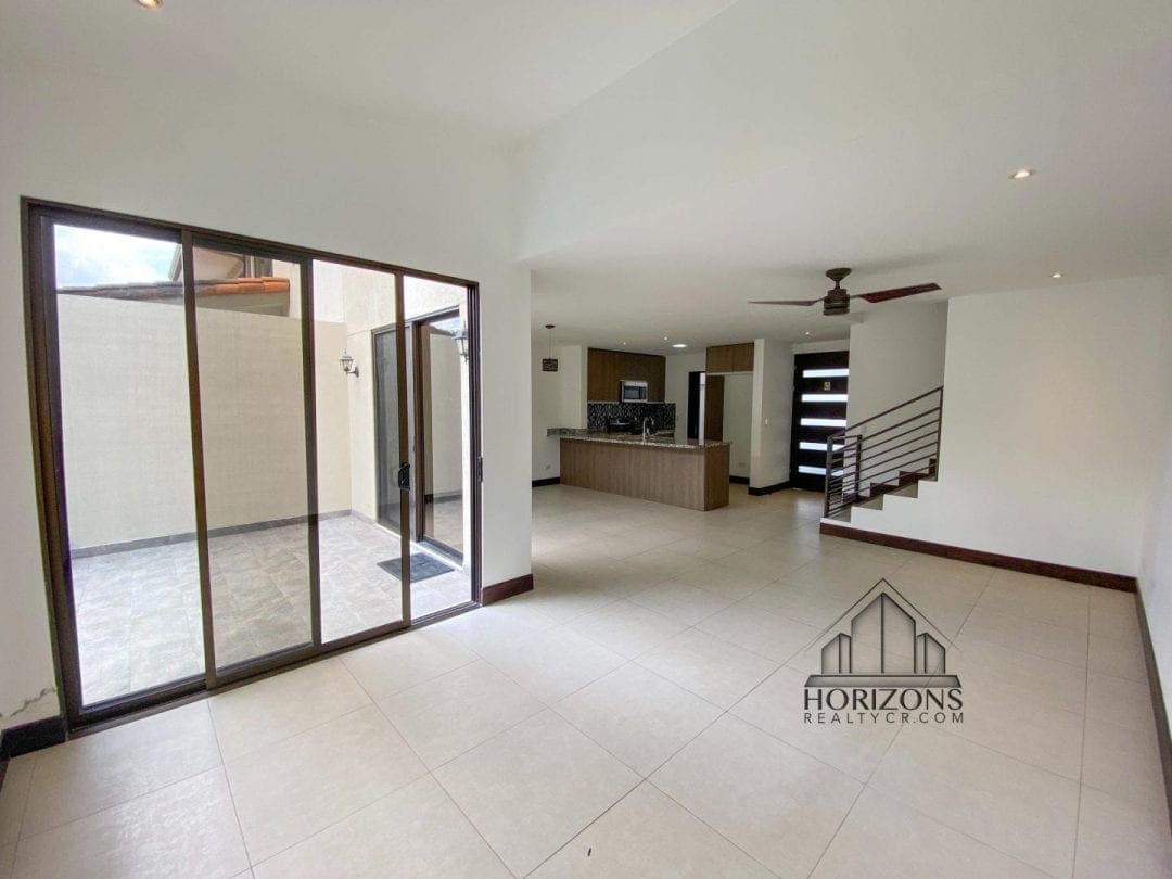 VENTA DE CASA 3 HABITACIONES EN CONDOMINIO 186m2  AMENIDADES NJA874
