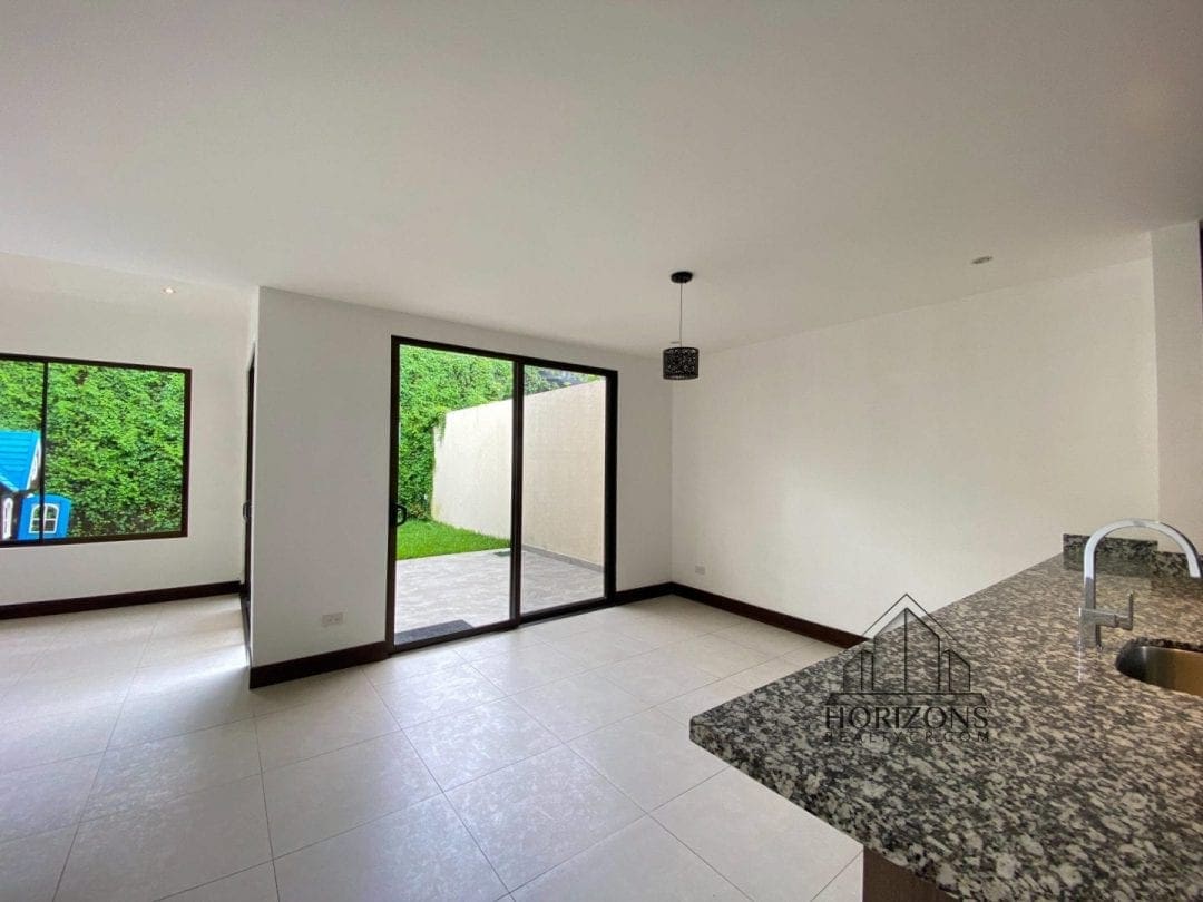 VENTA DE CASA 3 HABITACIONES EN CONDOMINIO 186m2  AMENIDADES NJA874