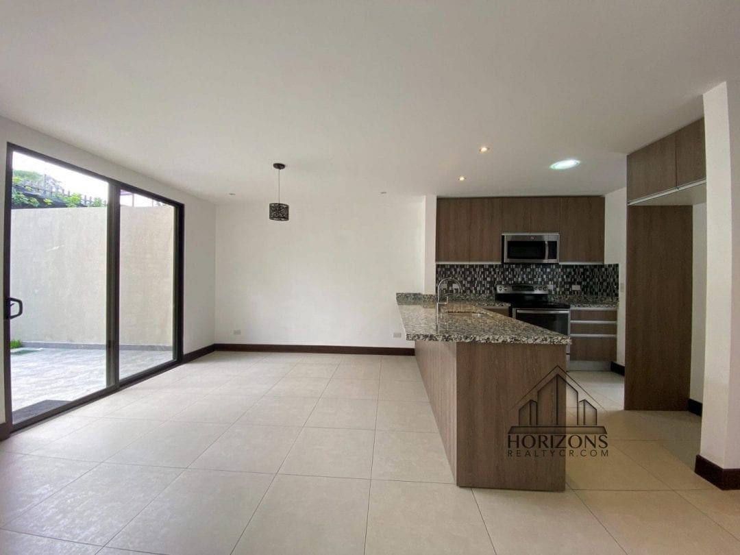 VENTA DE CASA 3 HABITACIONES EN CONDOMINIO 186m2  AMENIDADES NJA874