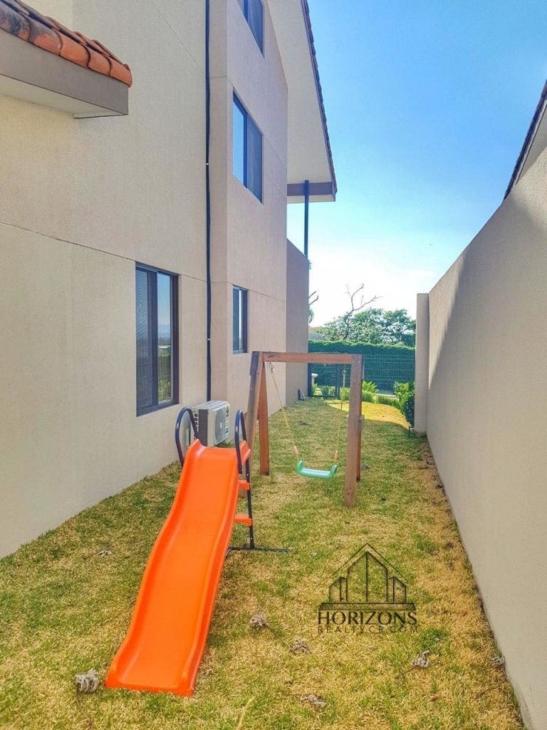 VENTA DE CASA 3 HABITACIONES EN CONDOMINIO 290m2  AMENIDADES NJA876