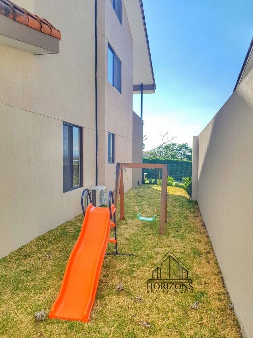 VENTA DE CASA 3 HABITACIONES EN CONDOMINIO 290m2  AMENIDADES NJA876