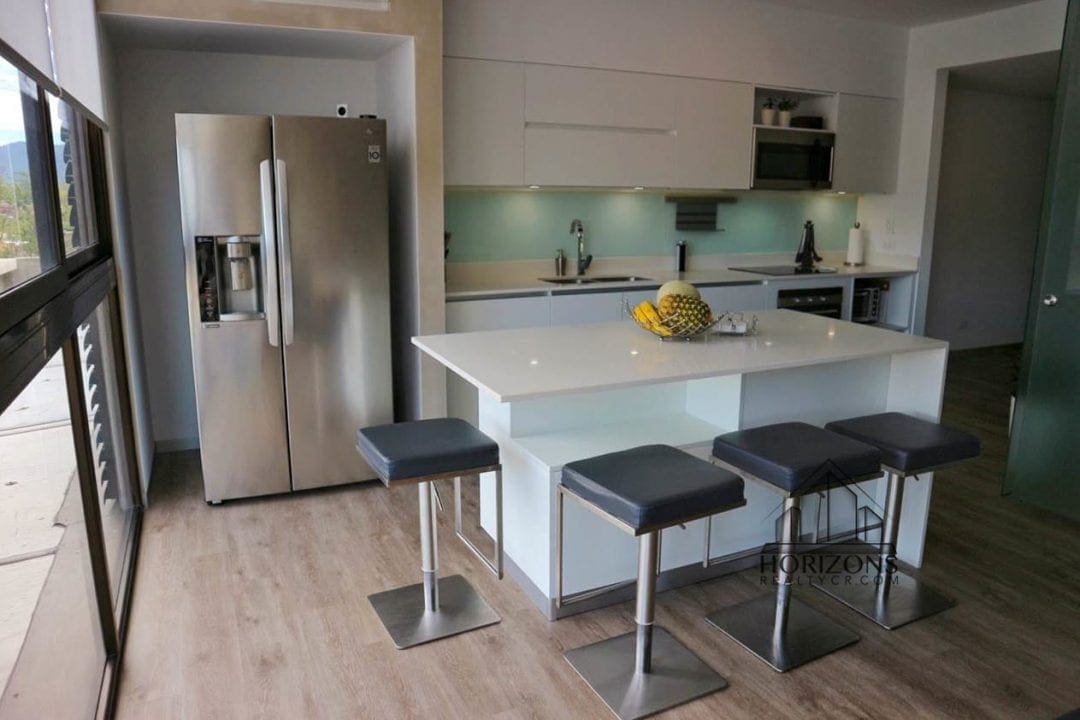APARTAMENTO DE LUJO CURRIDABAT 1 HABITACION 2 PARQUEOS NJA886