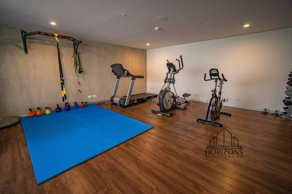 APARTAMENTO DE LUJO CURRIDABAT 1 HABITACION 2 PARQUEOS NJA886