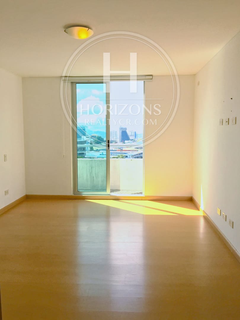 Se Vende Apartamento en Condominio 6-30 La Sabana 3 Habitaciones mas Oficina  Precio Oportunidad NJA461