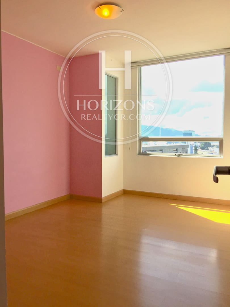 Se Vende Apartamento en Condominio 6-30 La Sabana 3 Habitaciones mas Oficina  Precio Oportunidad NJA461