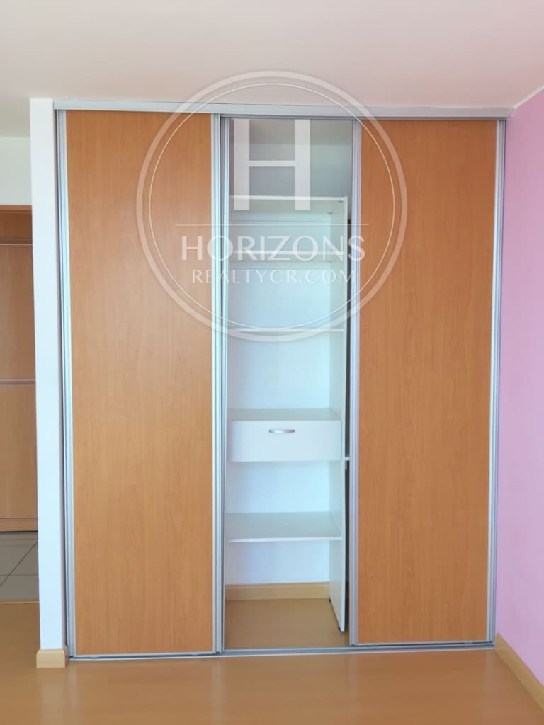 Se Vende Apartamento en Condominio 6-30 La Sabana 3 Habitaciones mas Oficina  Precio Oportunidad NJA461