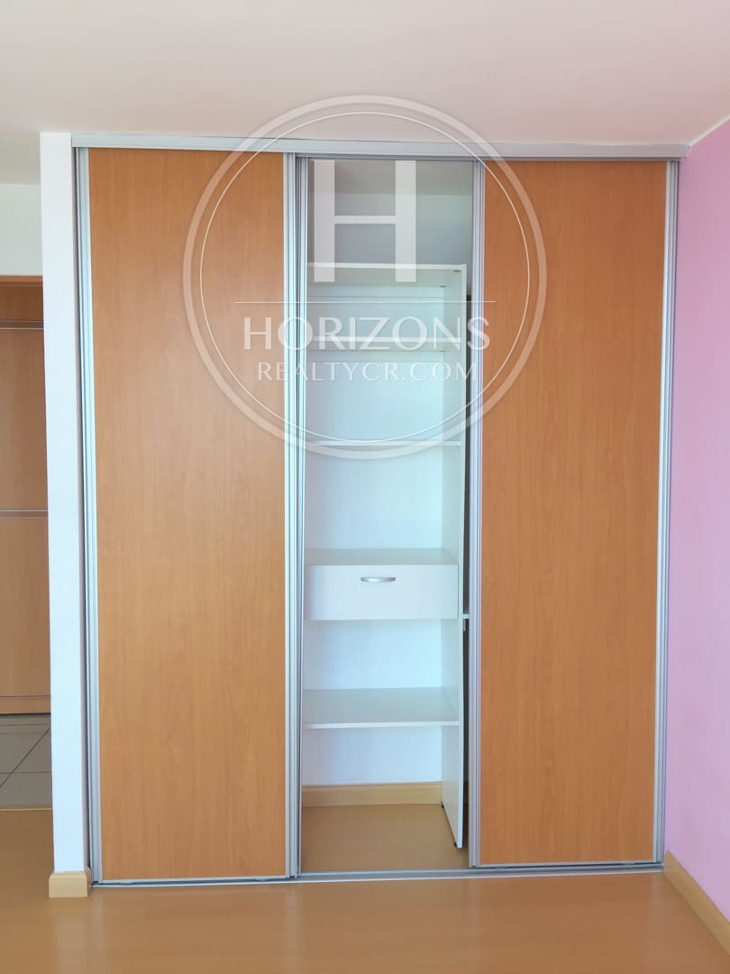 Se Vende Apartamento en Condominio 6-30 La Sabana 3 Habitaciones mas Oficina  Precio Oportunidad NJA461