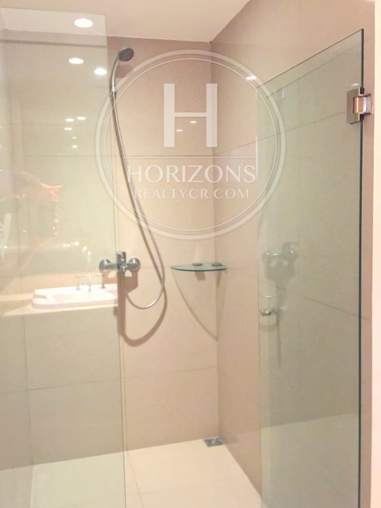 Se Vende Apartamento en Condominio 6-30 La Sabana 3 Habitaciones mas Oficina  Precio Oportunidad NJA461