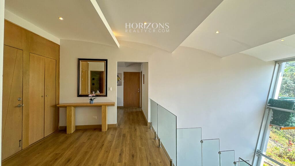Casa Contemporánea en Condominio Hacienda Gregal Hermosas Vistas NJA780