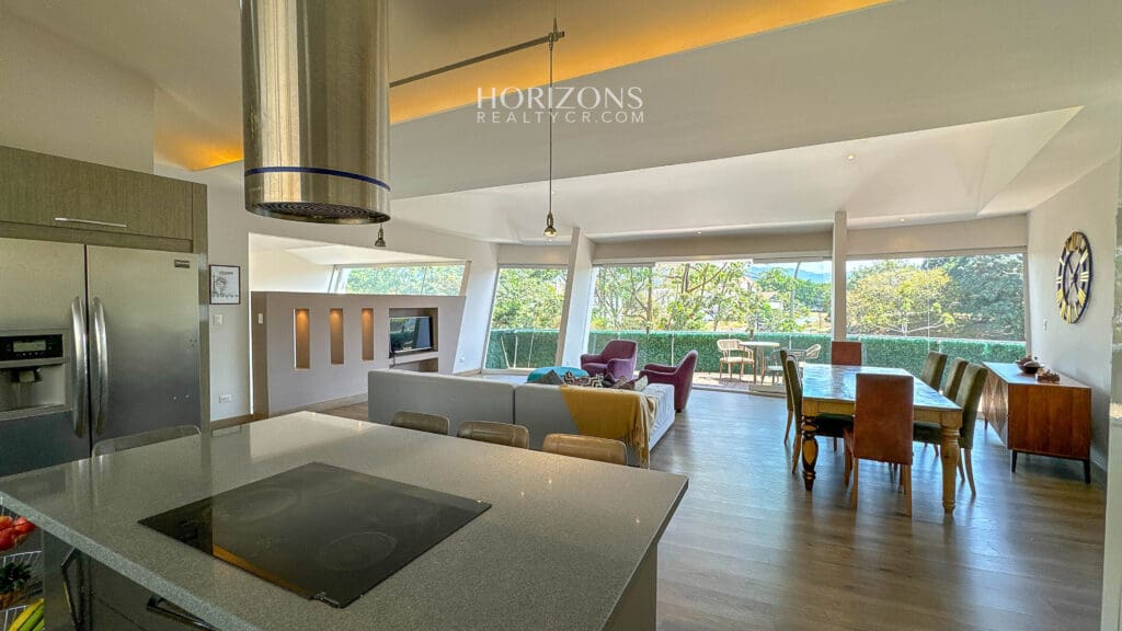 Casa Contemporánea en Condominio Hacienda Gregal Hermosas Vistas NJA780
