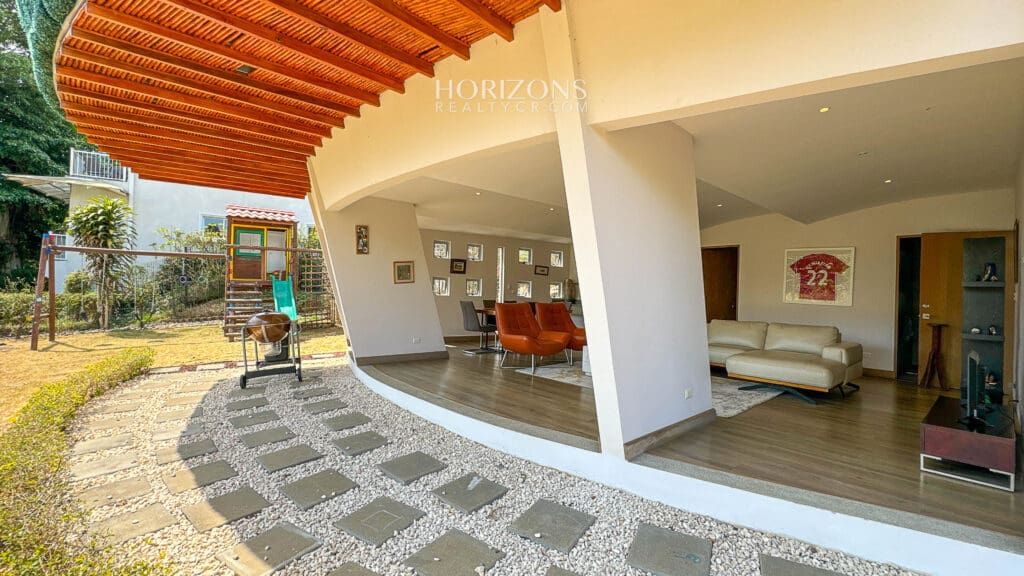 Casa Contemporánea en Condominio Hacienda Gregal Hermosas Vistas NJA780