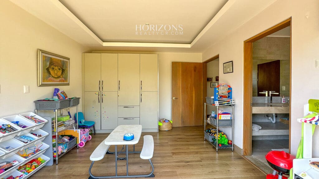Casa Contemporánea en Condominio Hacienda Gregal Hermosas Vistas NJA780