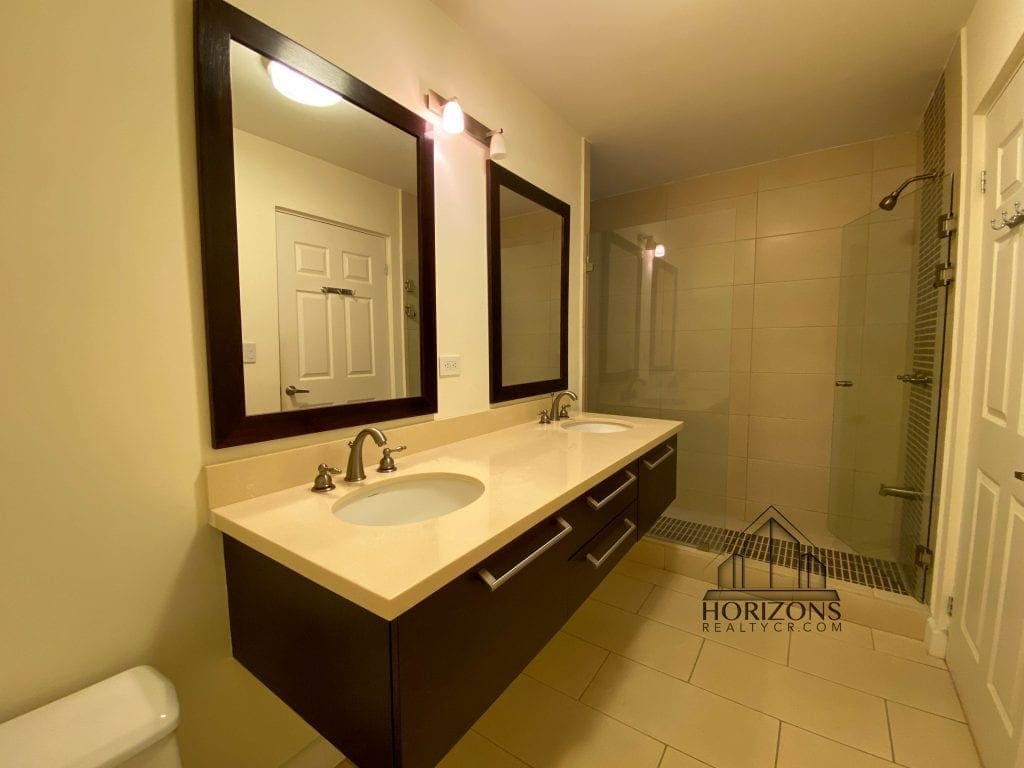 APARTAMENTO AMPLIO 3 HABITACIONES + OFICINA VISTA 2 PARQUEOS NJA890