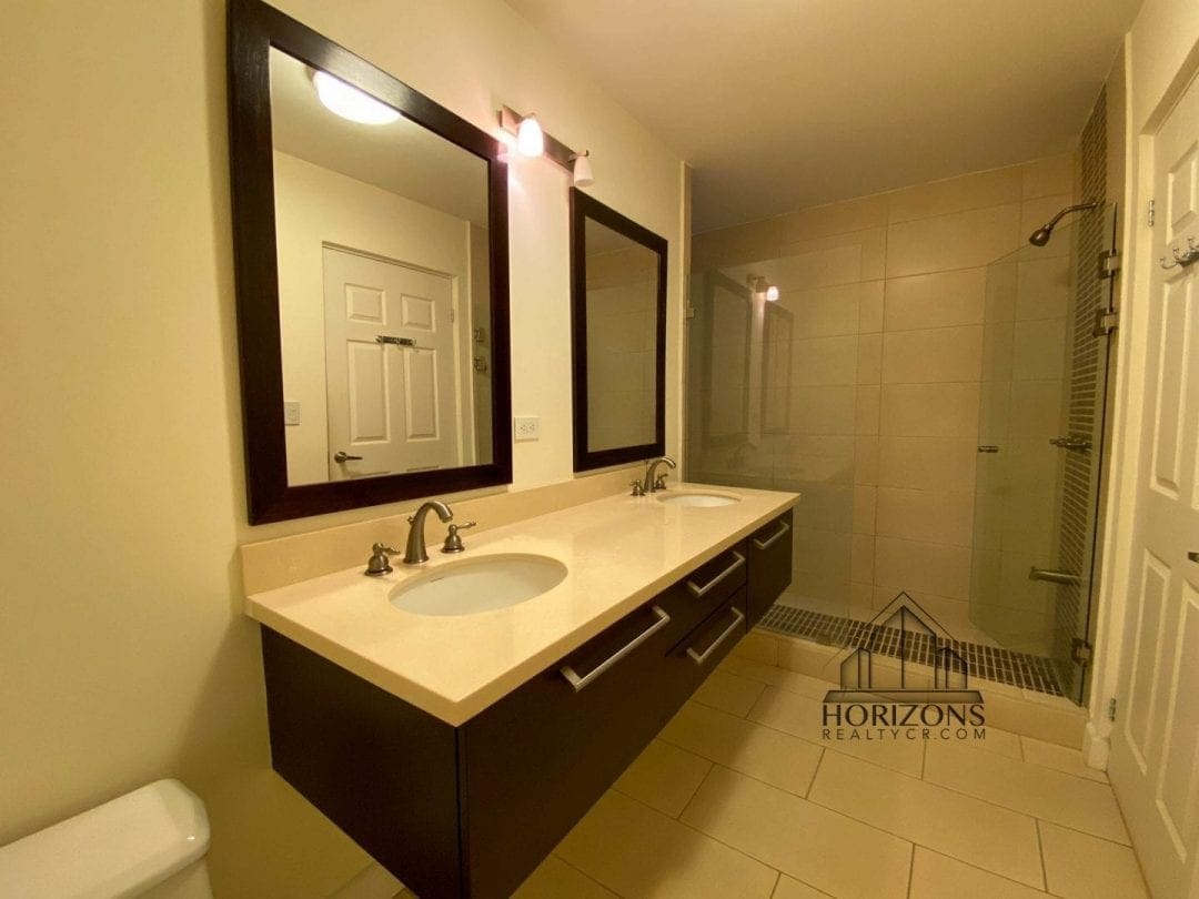 APARTAMENTO AMPLIO 3 HABITACIONES + OFICINA VISTA 2 PARQUEOS NJA890