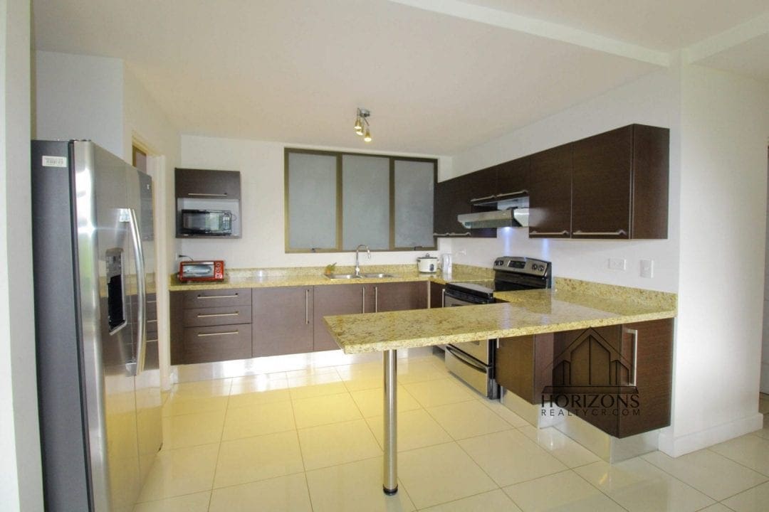 APARTAMENTO AMPLIO 3 HABITACIONES + OFICINA VISTA 2 PARQUEOS NJA890