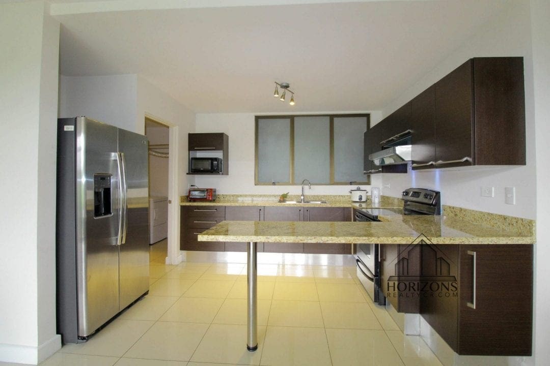 APARTAMENTO AMPLIO 3 HABITACIONES + OFICINA VISTA 2 PARQUEOS NJA890
