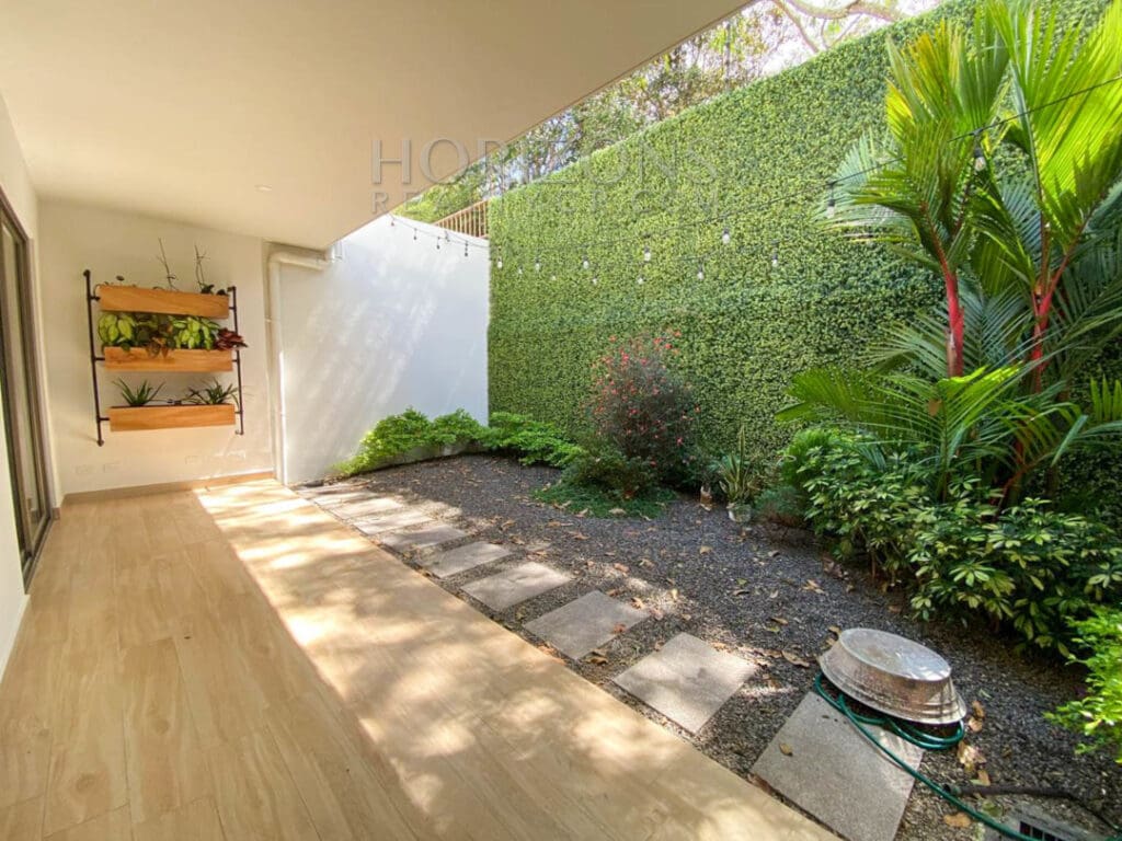 Escazu Hermosa Vista Terraza Y Patio Noj488