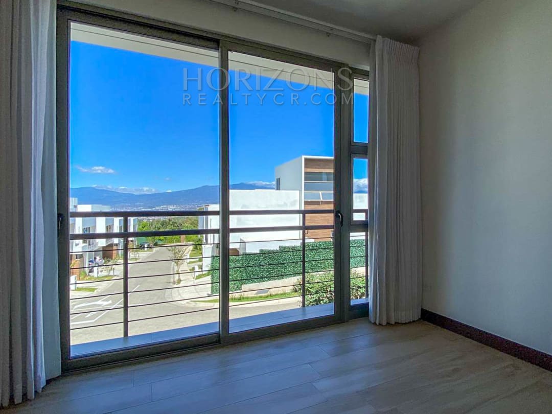 ESCAZU HERMOSA VISTA TERRAZA Y PATIO NOJ488