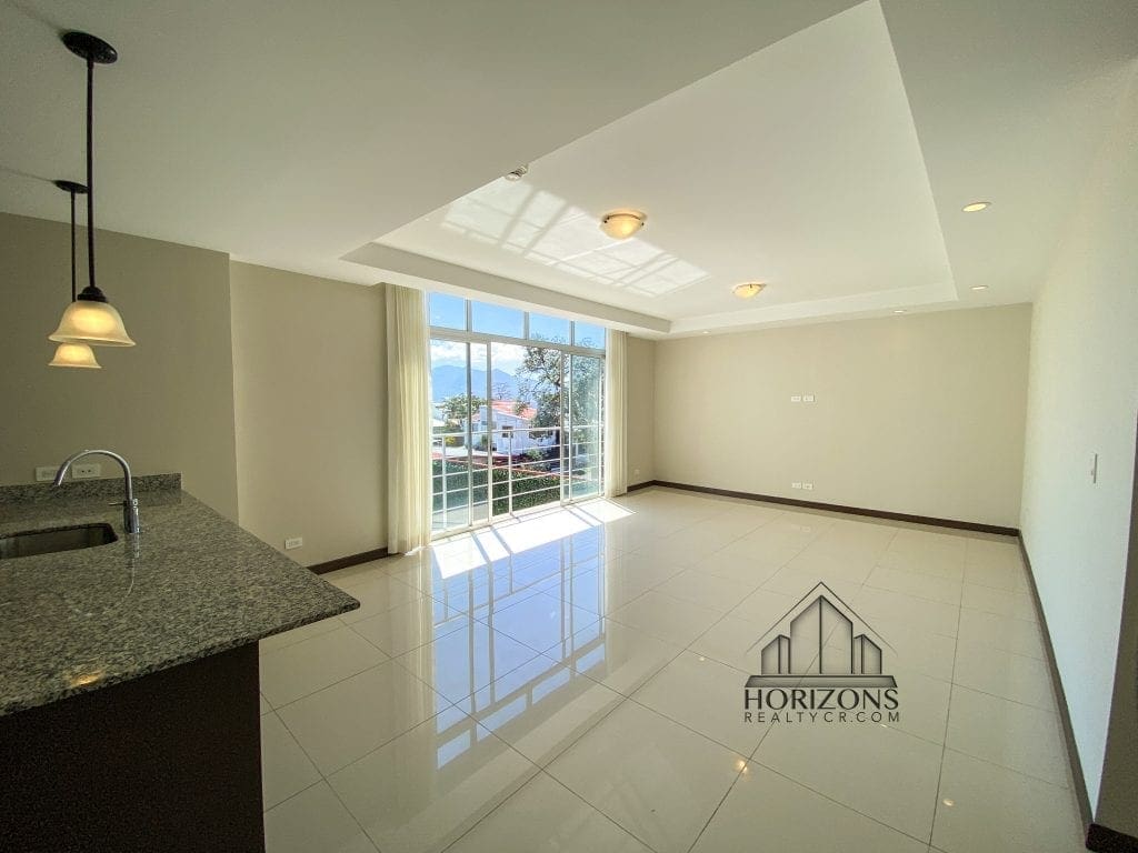 Apartamento en Venta en San Pedro, Montes de Oca – 2 Habitaciones, Nivel 4, a 1.7 km de Rotonda de la Bandera NJA907