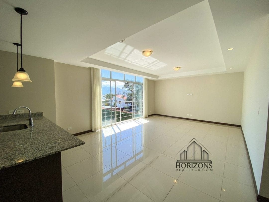 Apartamento en Venta en San Pedro, Montes de Oca – 2 Habitaciones, Nivel 4, a 1.7 km de Rotonda de la Bandera NJA907