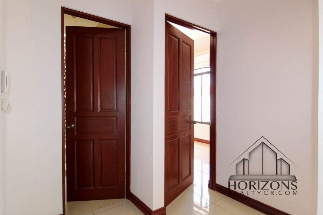 AMPLIA CASA EN AYARCO 3 HABITACIONES TERRAZA NJM24