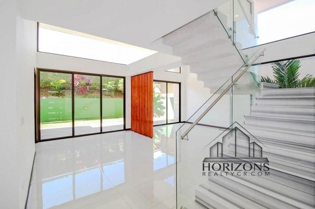 CASA CONTEMPORÁNEA AMPLIA ZONA VERDE EN CONDOMINIO NJM20