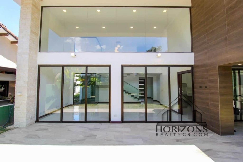 CASA CONTEMPORÁNEA AMPLIA ZONA VERDE EN CONDOMINIO NJM20