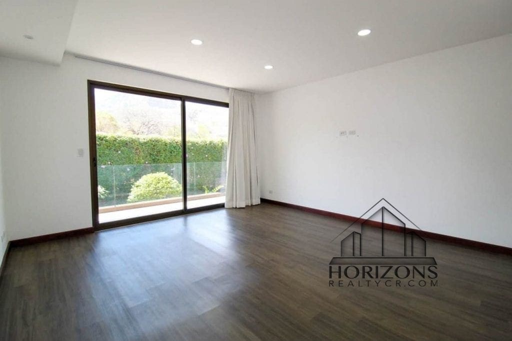 CASA CONTEMPORÁNEA AMPLIA ZONA VERDE EN CONDOMINIO NJM20