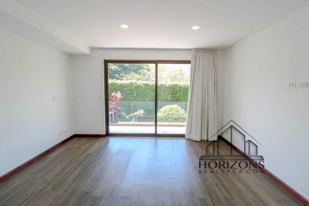 CASA CONTEMPORÁNEA AMPLIA ZONA VERDE EN CONDOMINIO NJM20