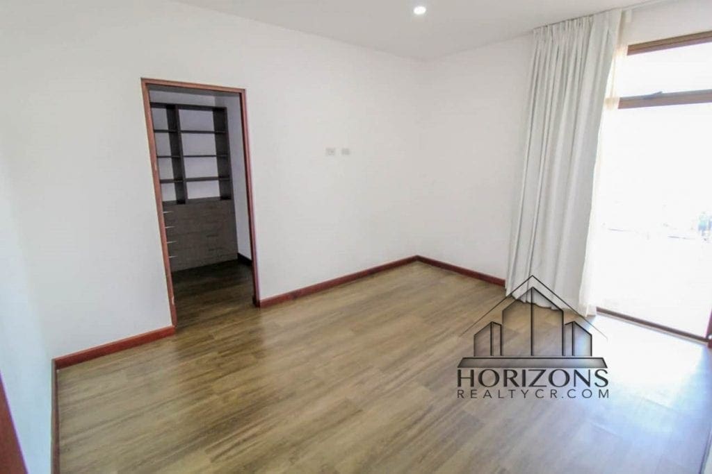 CASA CONTEMPORÁNEA AMPLIA ZONA VERDE EN CONDOMINIO NJM20