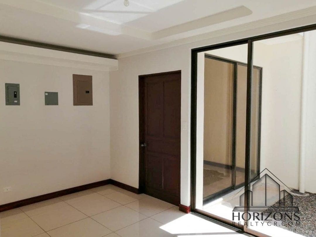 AMPLIA CASA EN AYARCO 3 HABITACIONES TERRAZA NJM24