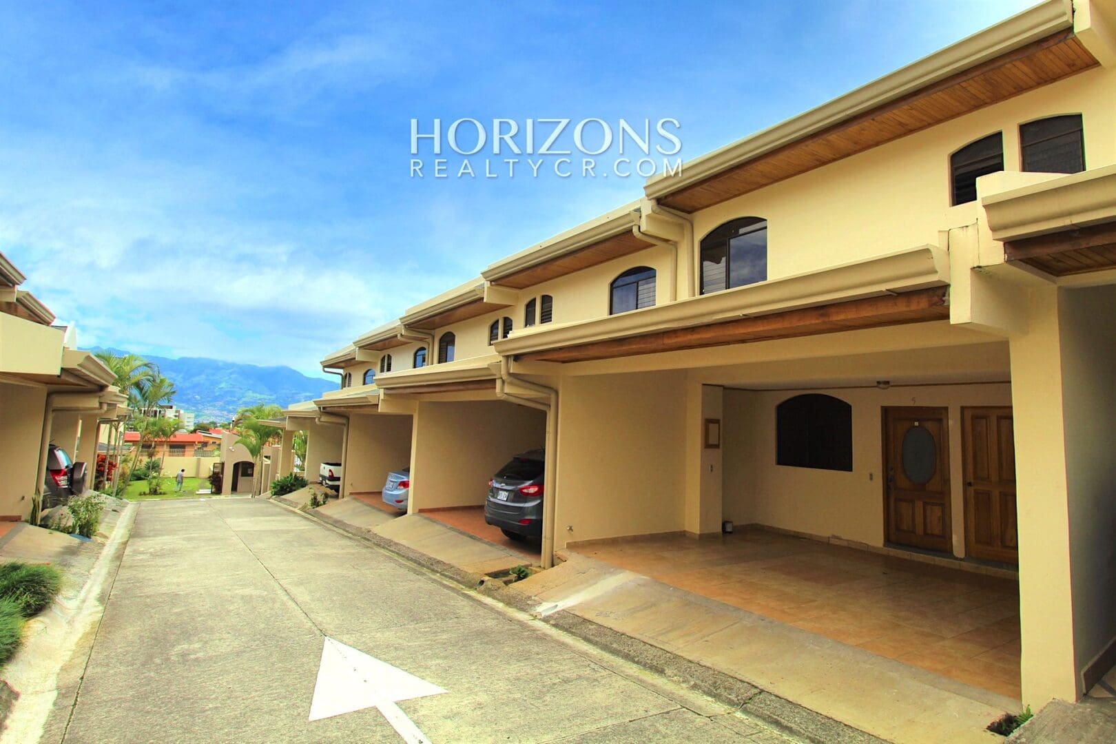 Se Vende Casa en San Pedro en Condominio 4 Habitaciones Vitas a las Montañas NJA692