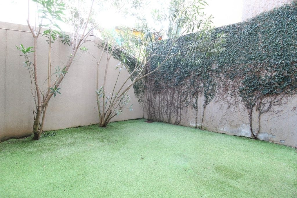 Venta de Casa Independiente en Guayabos Curridabat 3 Habitaciones y Jardín nja1177