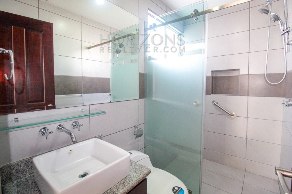 VENTA DE CASA SABANILLA CONDOMINIO 4 HABITACIONES noj547