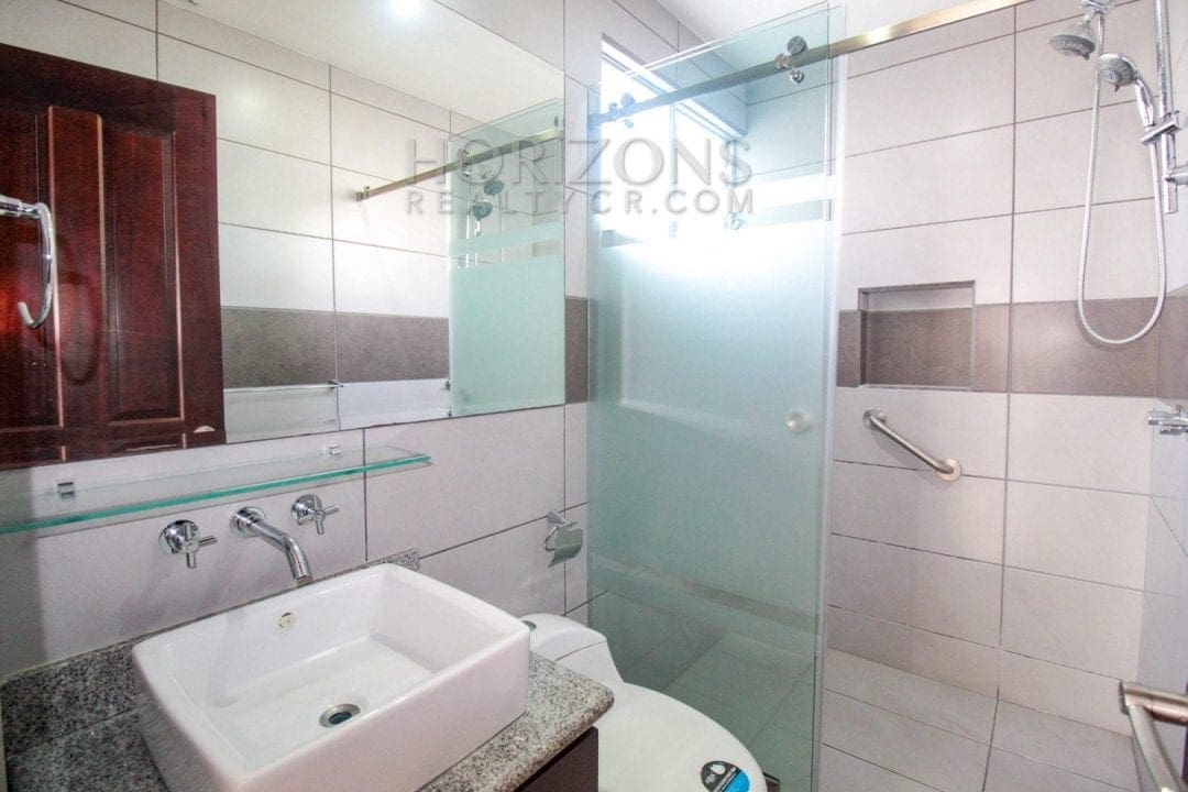 VENTA DE CASA SABANILLA CONDOMINIO 4 HABITACIONES noj547