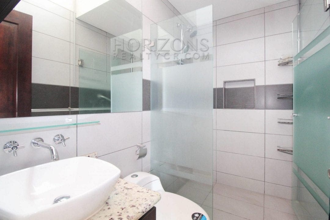VENTA DE CASA SABANILLA CONDOMINIO 4 HABITACIONES noj547