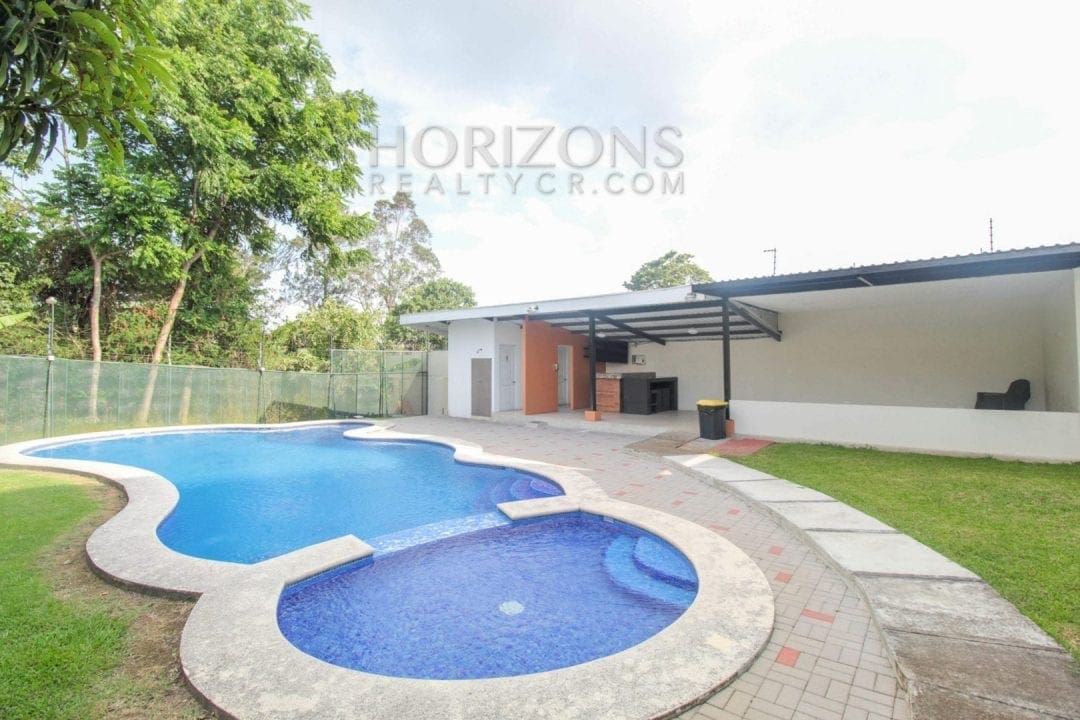 VENTA DE CASA SABANILLA CONDOMINIO 4 HABITACIONES noj547