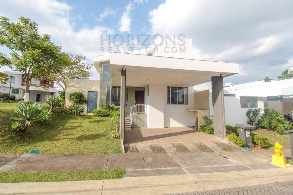 VENTA DE CASA SABANILLA CONDOMINIO 4 HABITACIONES noj547