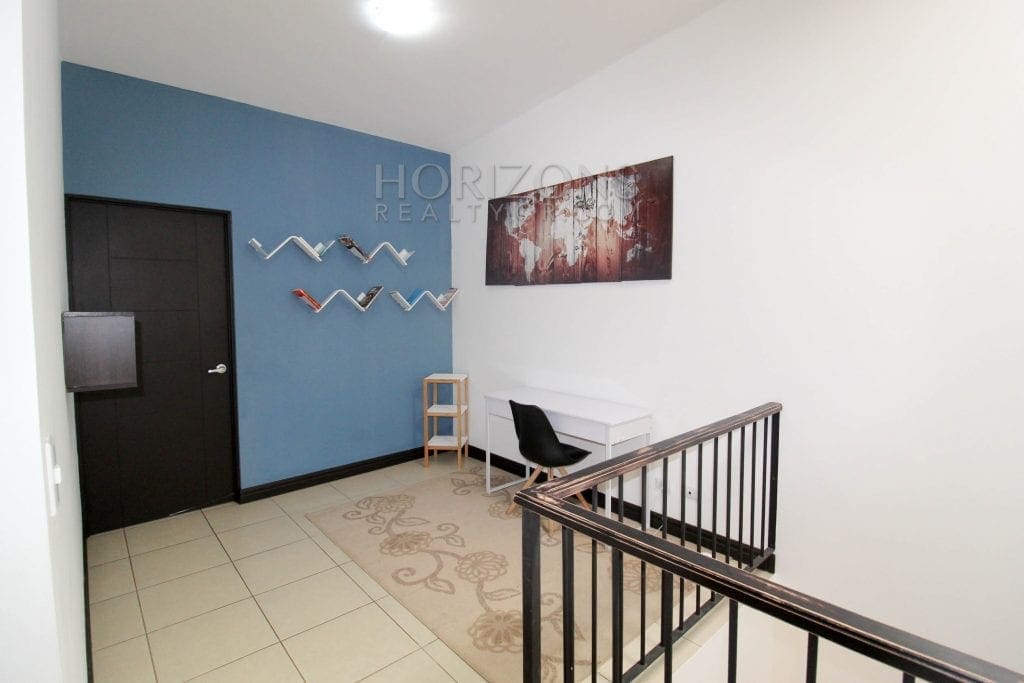 VENTA HERMOSA CASA EN CONDOMINIO SANTA ANA CENTRO  3 HABITACIONES NJM82