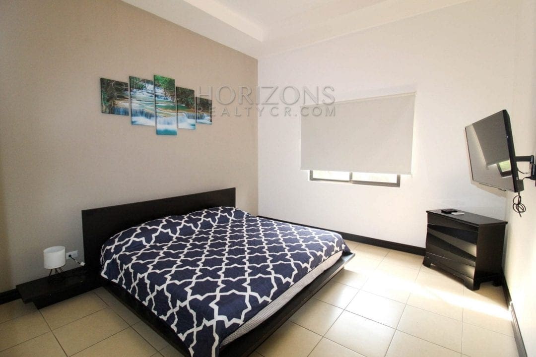 VENTA HERMOSA CASA EN CONDOMINIO SANTA ANA CENTRO  3 HABITACIONES NJM82
