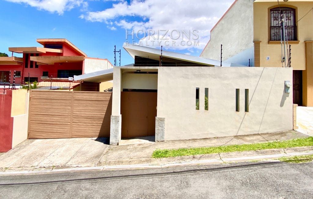 Se Vende Casa De Un Nivel 3 Habitaciones Patio 356M2 Terreno Curridabat – Nja923