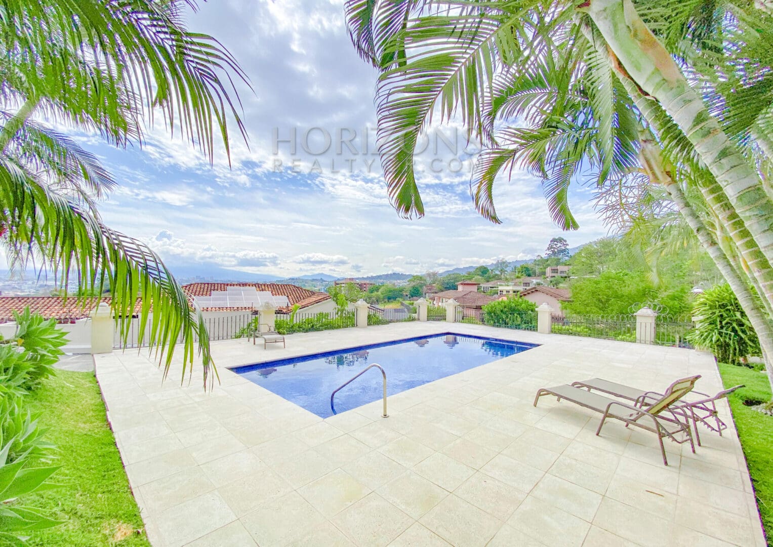 SPACIOUS 4 BEDROOM APARTMENT FOR SALE IN ESCAZU SAN JOSE – NJA920