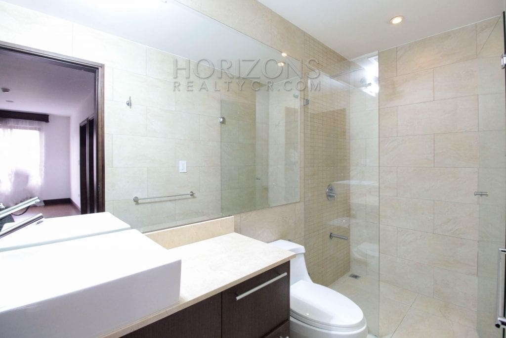 APARTAMENTO AMUEBLADO 3 HABITACIONES + SALA TV NOJ581
