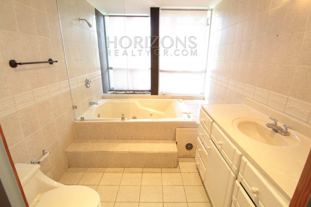 Se Alquila Casa Independiente con Patio en Curridabat 3 Habitaciones + Sala tv noj584