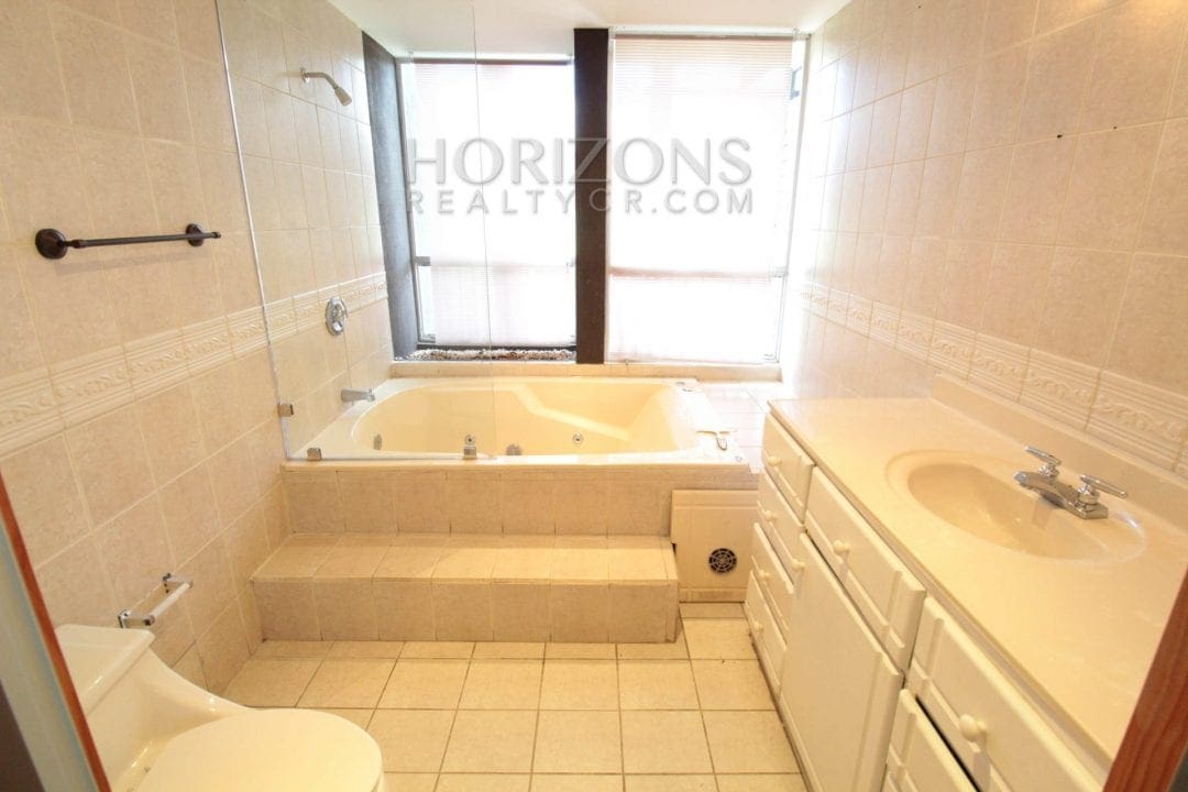Se Alquila Casa Independiente con Patio en Curridabat 3 Habitaciones + Sala tv noj584