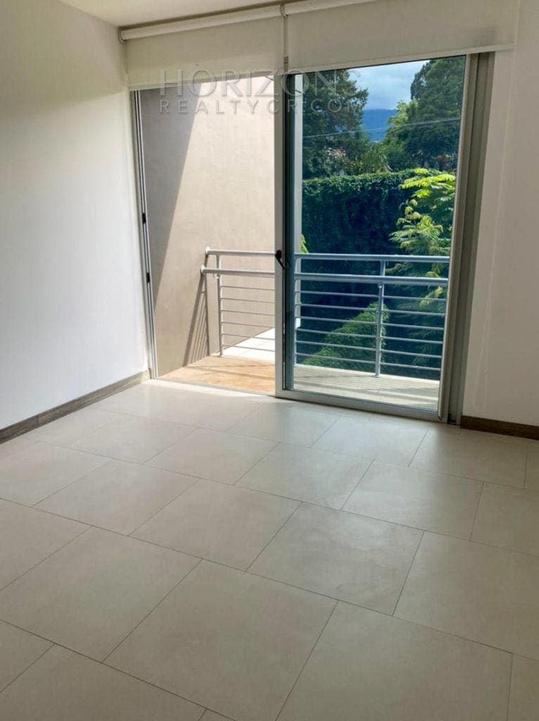 MODERNO APARTAMENTO EN ESCAZÚ CON LINEA BLANCA 1 HABITACION Y FULL AMENIDADES nja932